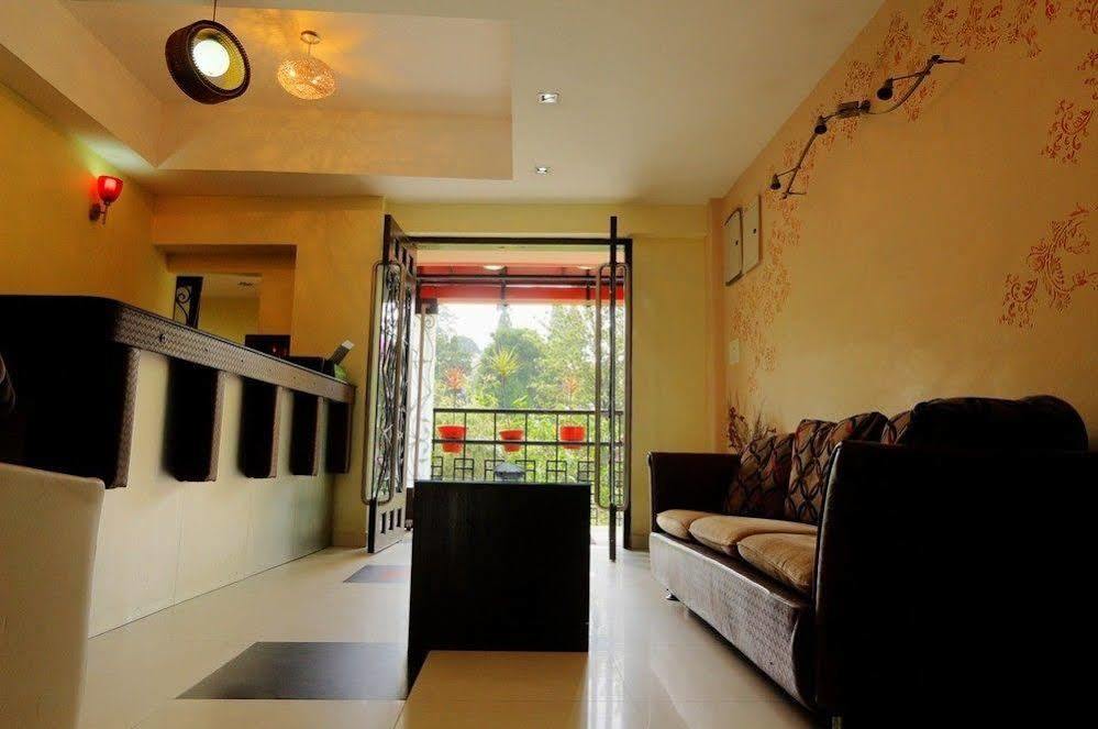 Hotel Majestic Shillong Exterior photo