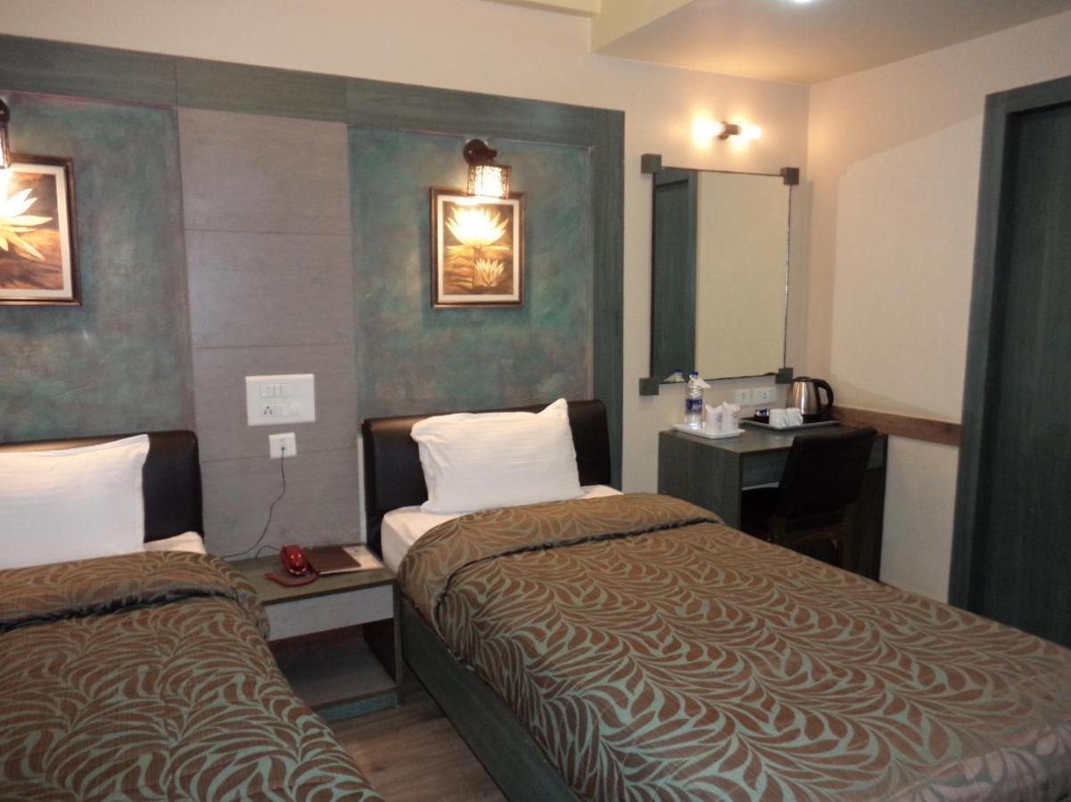 Hotel Majestic Shillong Exterior photo